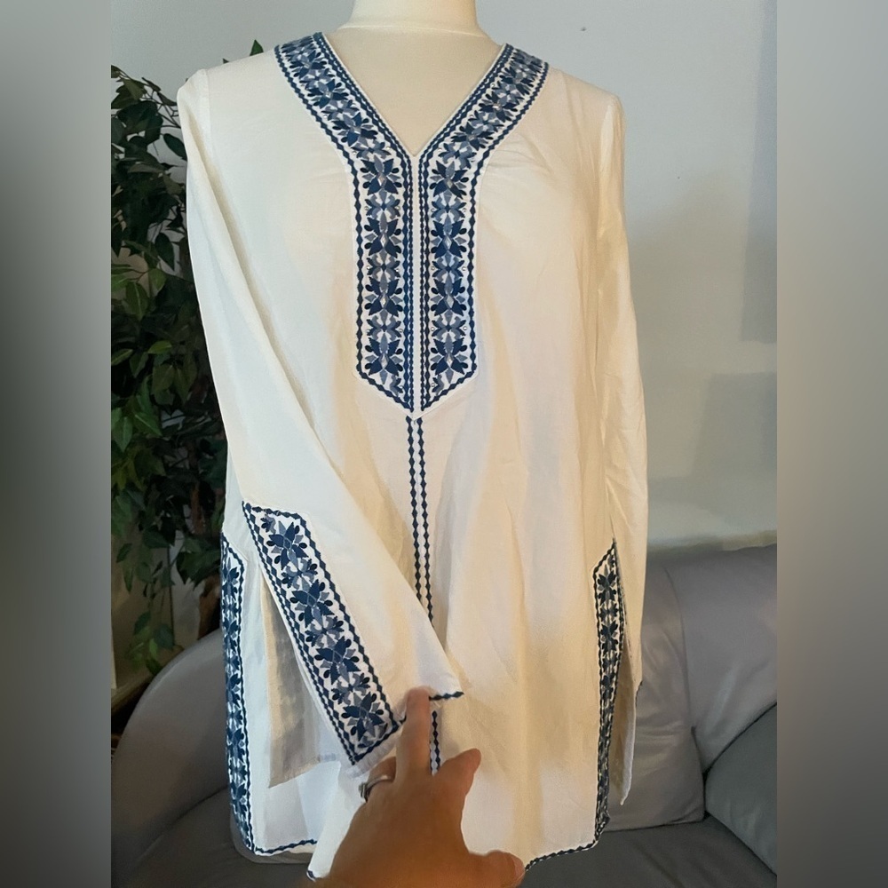 White House Black Market Tunic with embroidery Vacation Boho size 0 - Picture 2 of 6